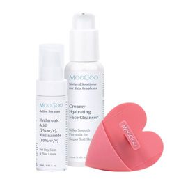 MooGoo Face Hydration Station Skincare Pack in a custom printed blue gift box. Featuring Hyaluronic Acid 2%, Niacinamide 10%, Creamy Hydrating Face Cleanser and Silicone Cleansing Pad.